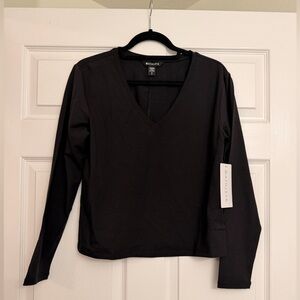 Athleta Essential V-Neck Top | Size small
